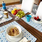 A Due Passi Dal Mare Tatil Evi *